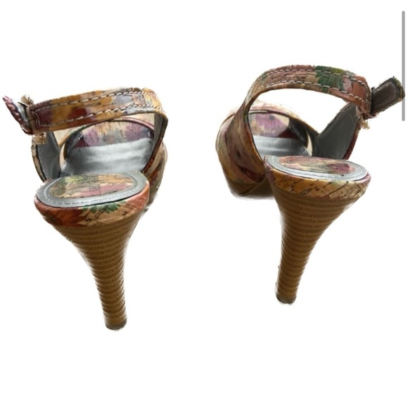 Kelly & Katie Vibrant Pink and Orange Floral Heels - Picture 5 of 11